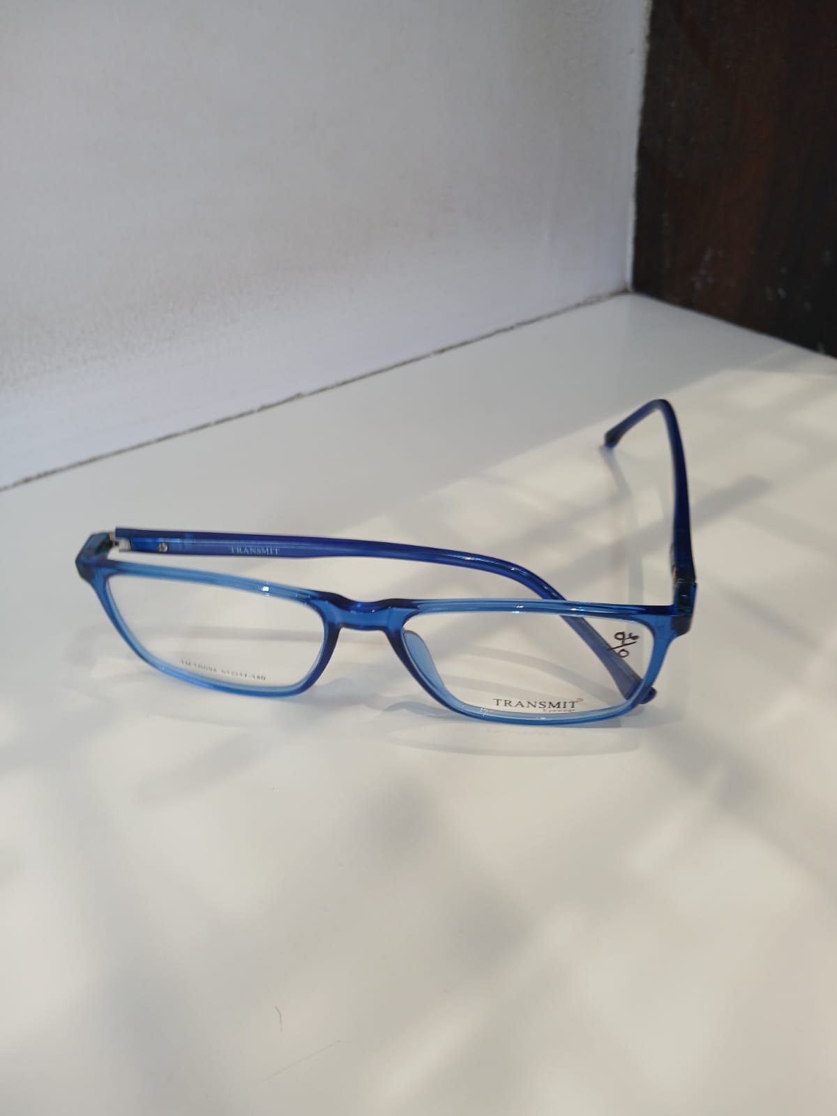 EYEGLASS - Blue Thumbnail