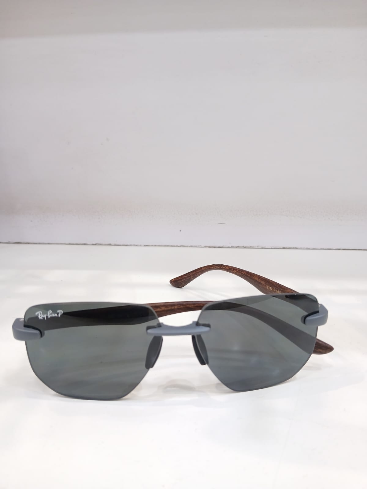 sunglasses - Gray Thumbnail
