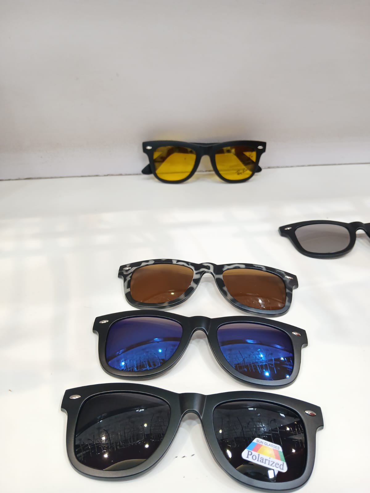 EYEGLASS - Black Thumbnail