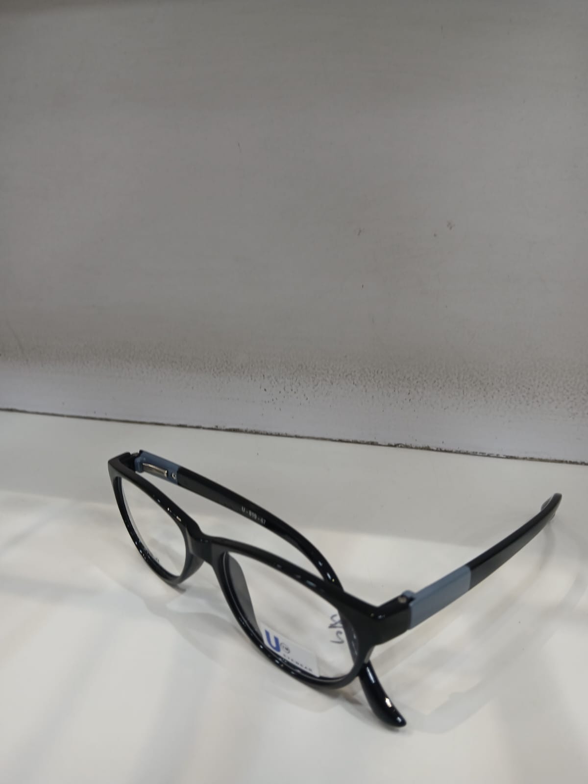 EYEGLASS - Black Thumbnail