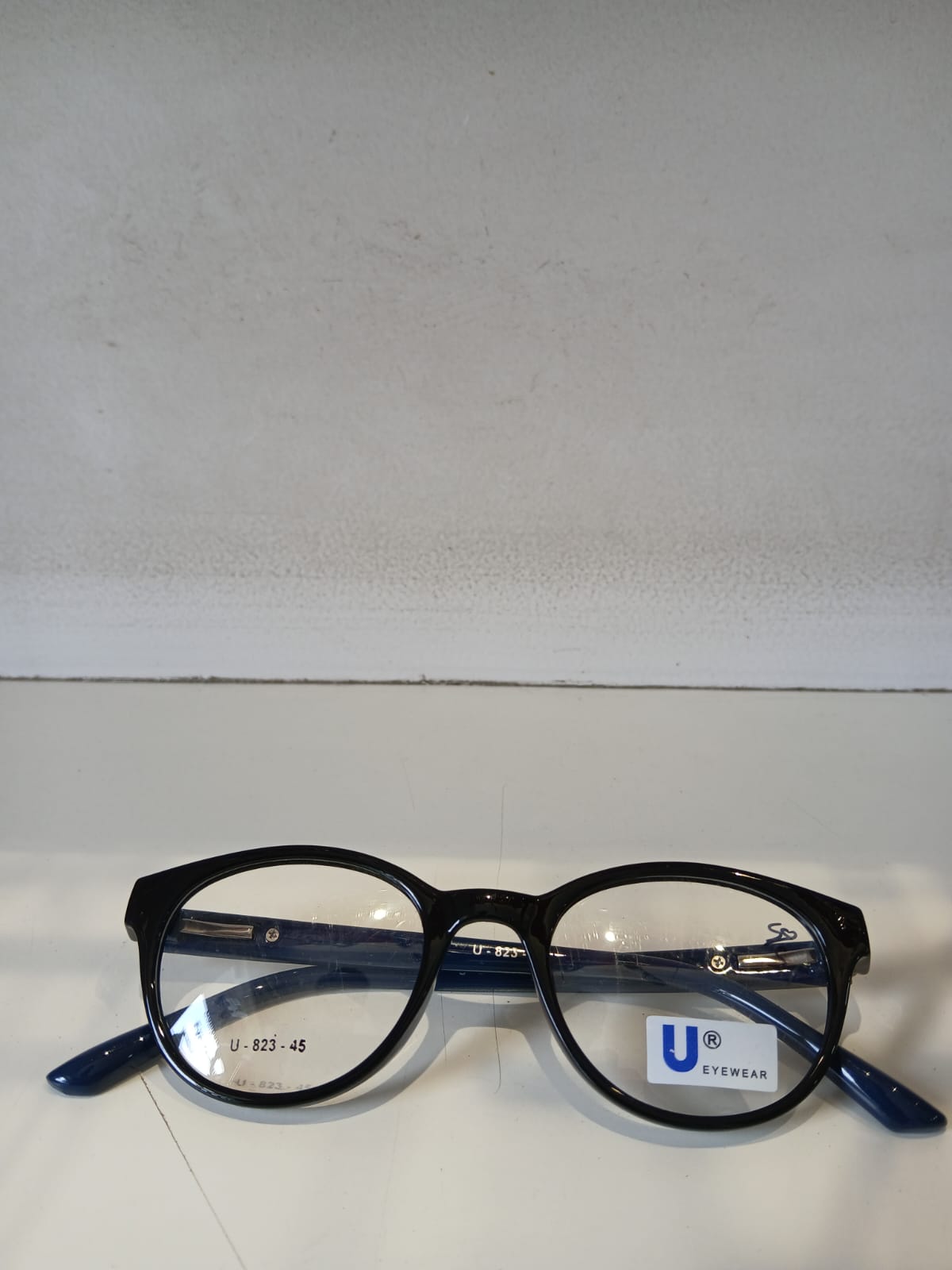 EYEGLASS - Black