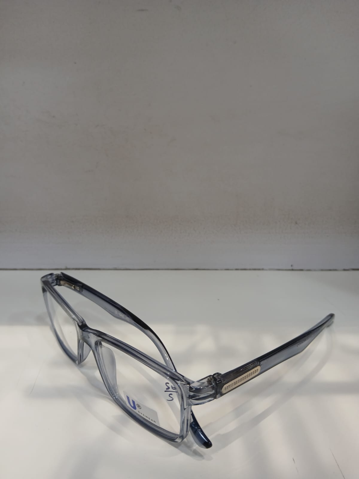 EYEGLASS - Gray Thumbnail