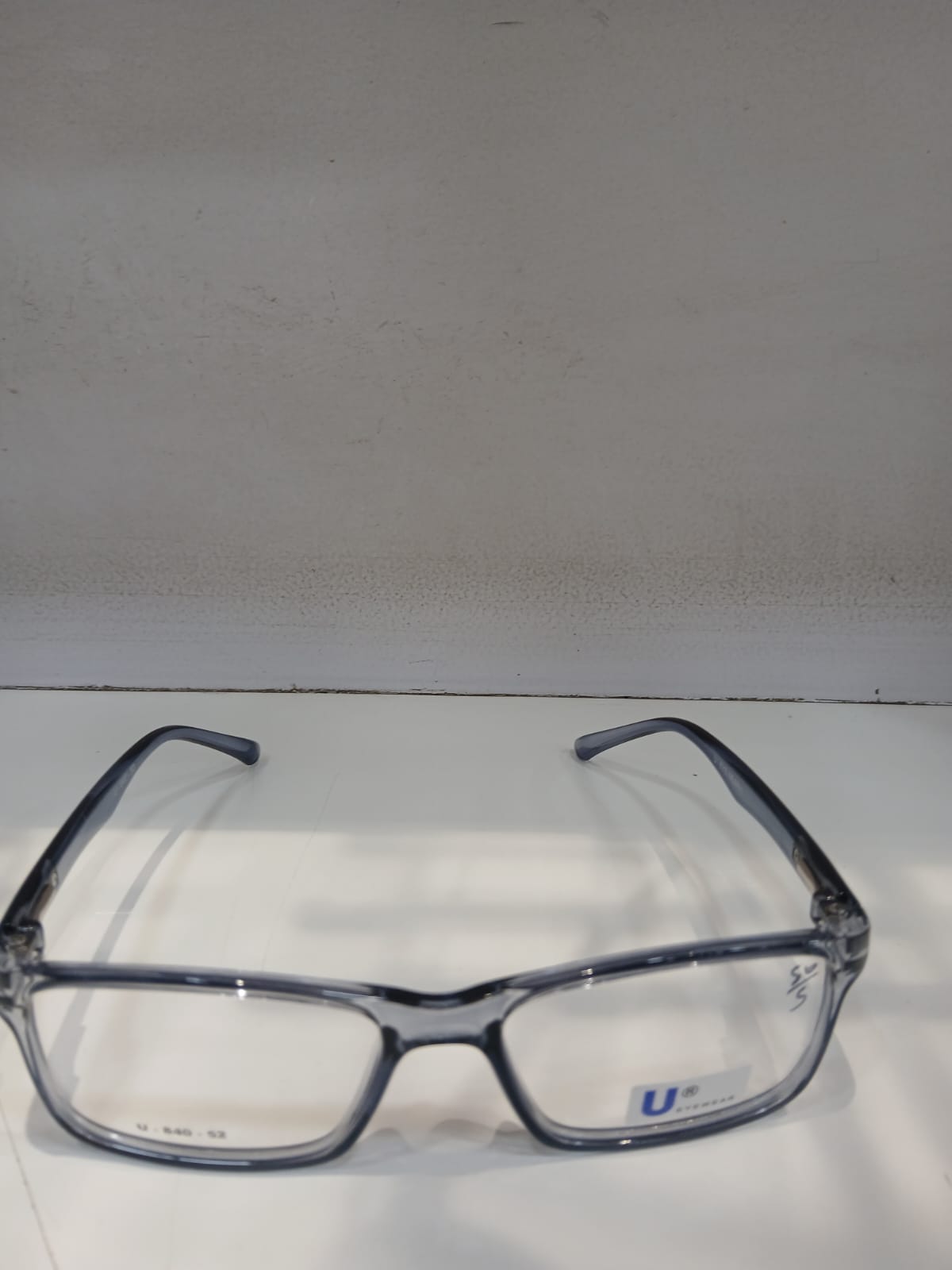 EYEGLASS - Gray Thumbnail