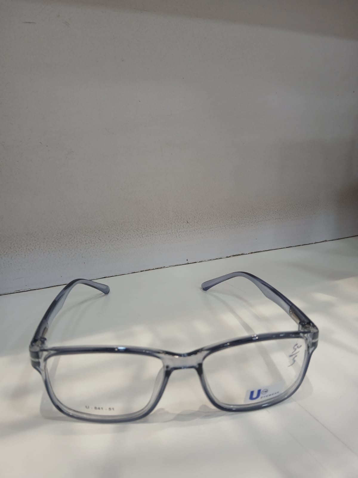 EYEGLASS - Gray Thumbnail