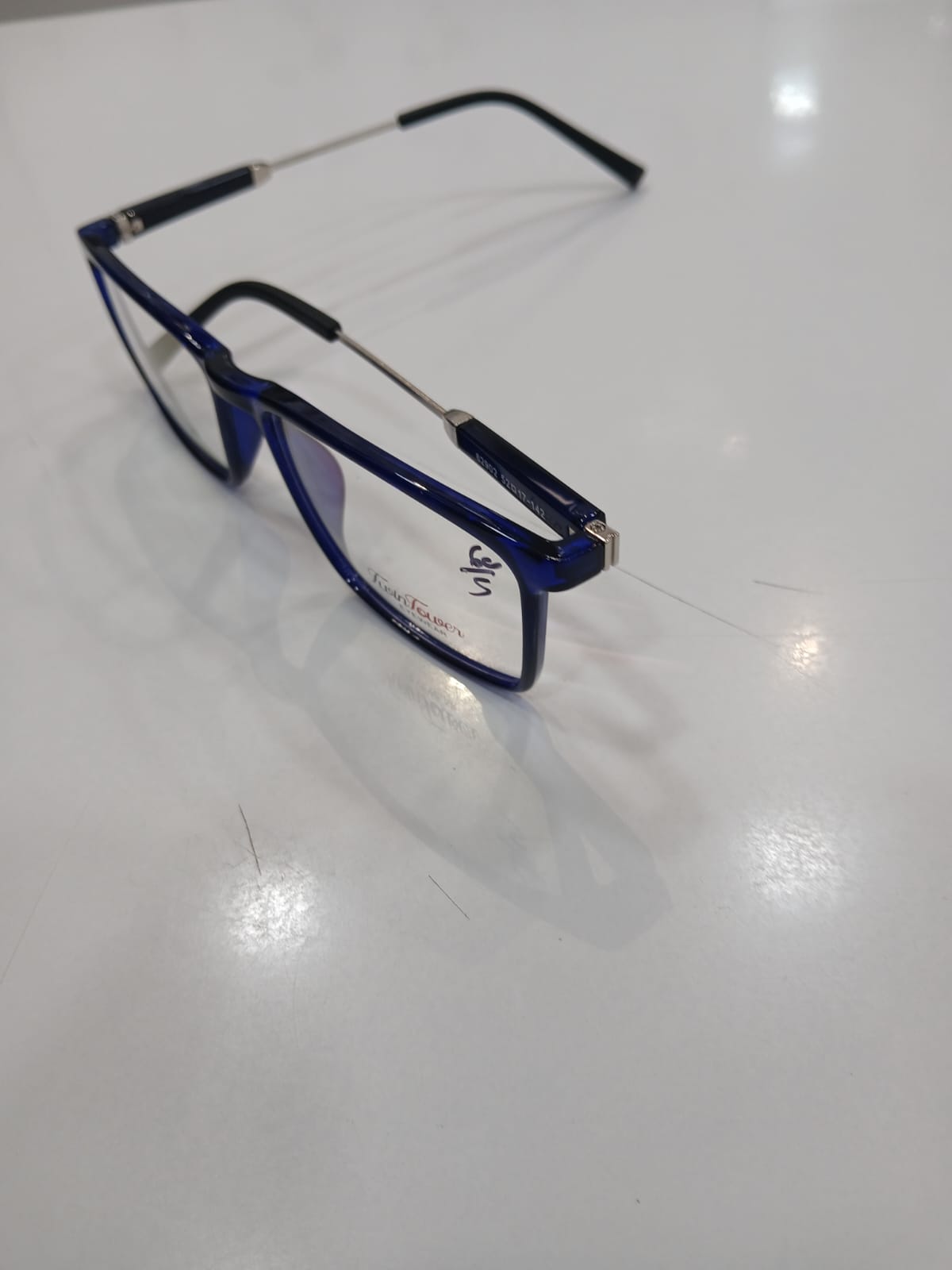 EYEGLASS - Blue Thumbnail