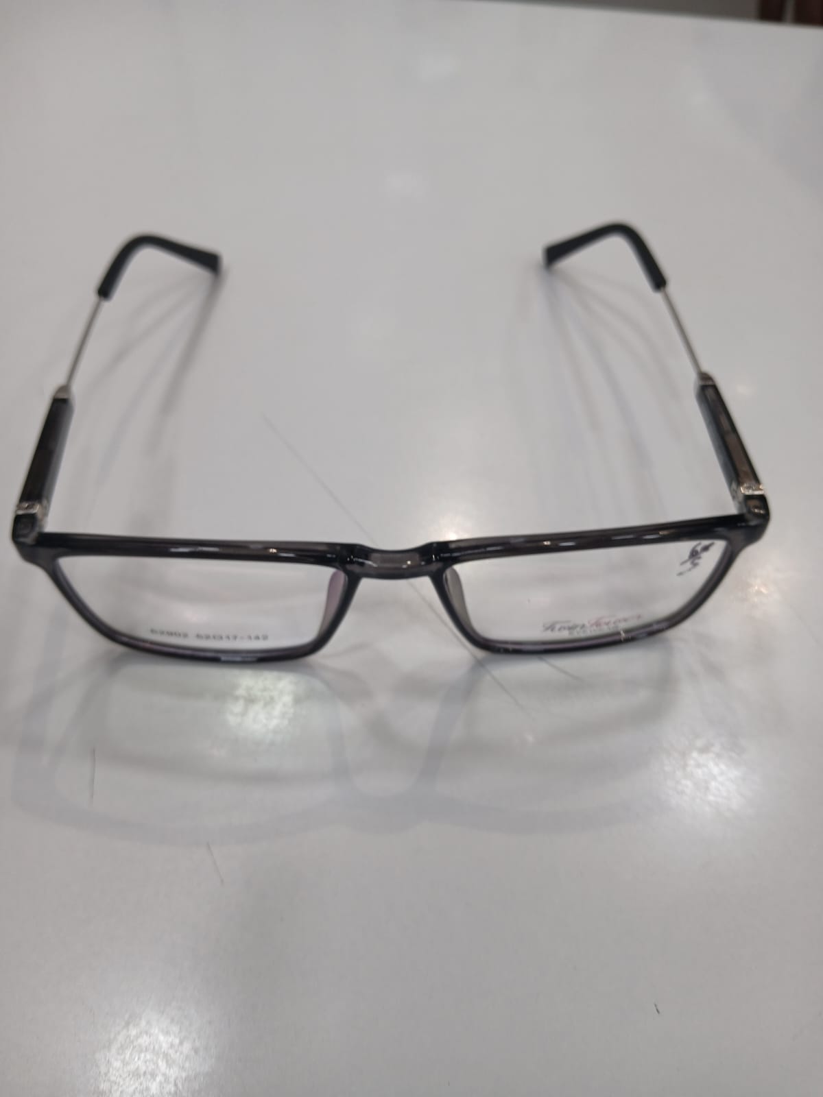 EYEGLASS - Gray Thumbnail