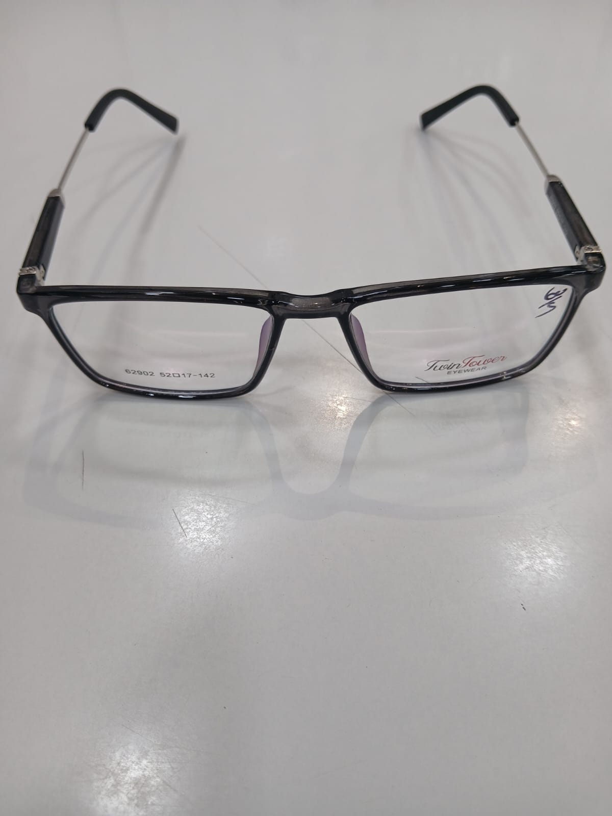 EYEGLASS - Gray Thumbnail