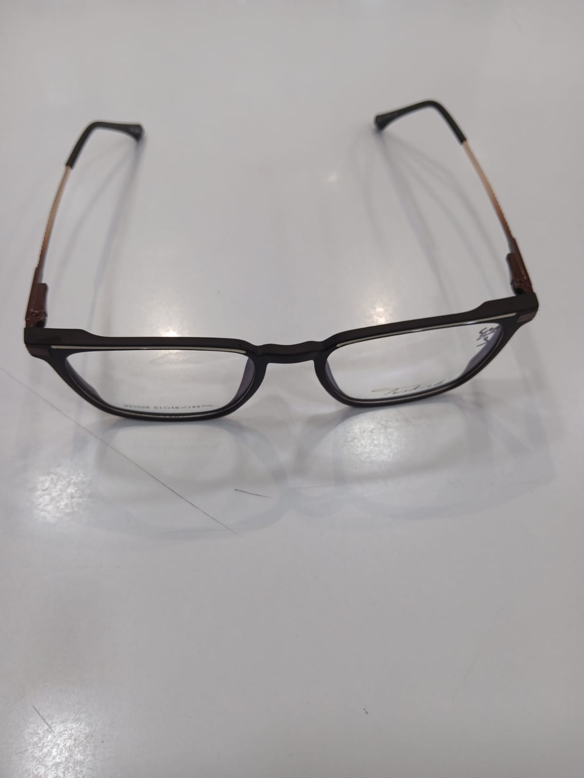 EYEGLASS - Brown Thumbnail