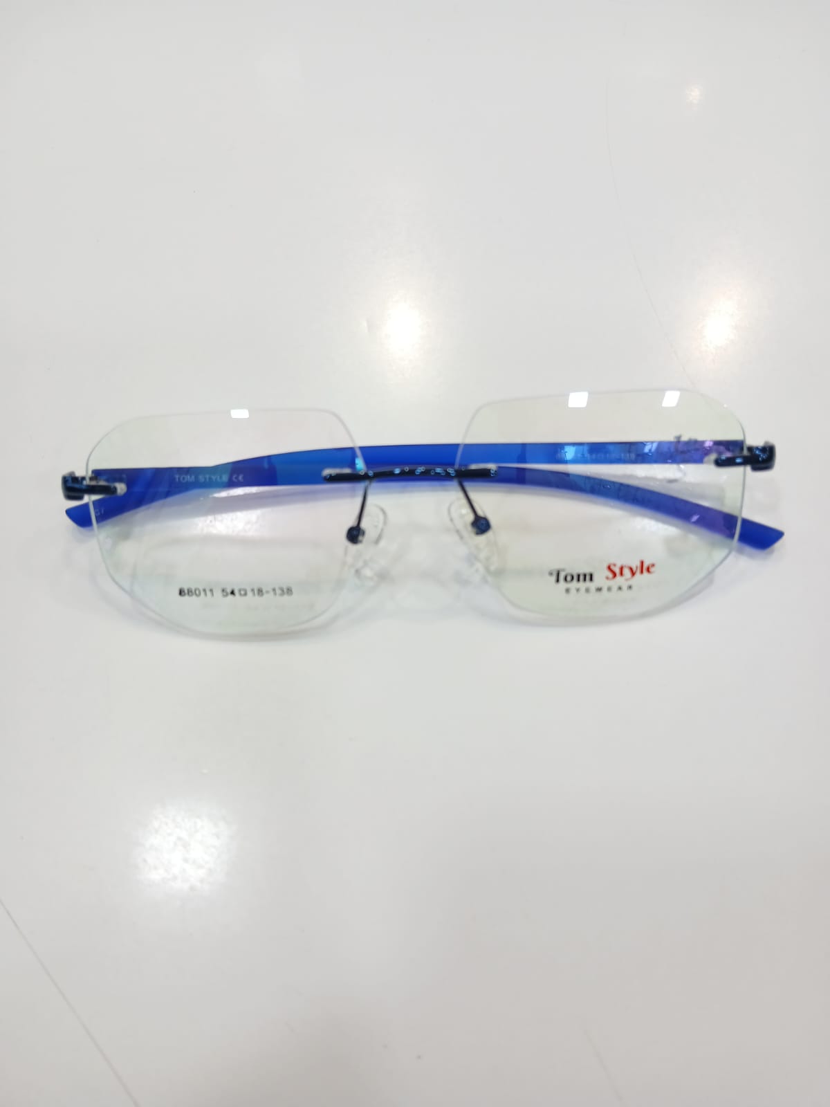 EYEGLASS - Blue Thumbnail