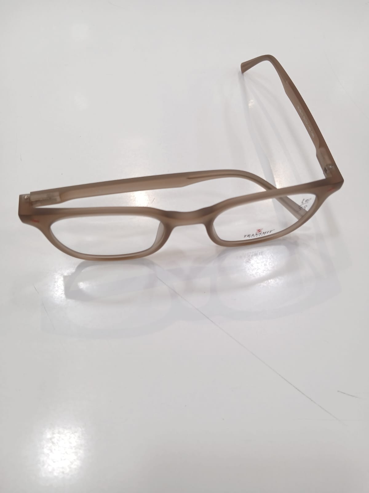 EYEGLASS - Brown