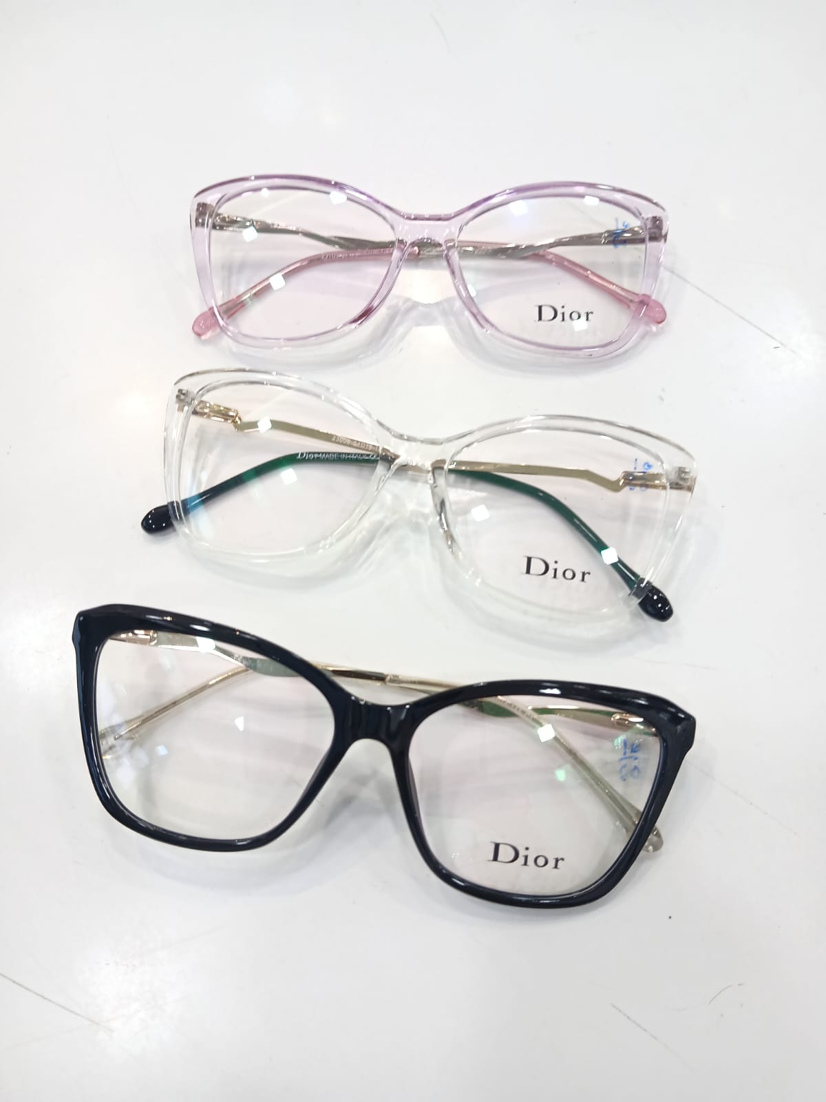 EYEGLASS