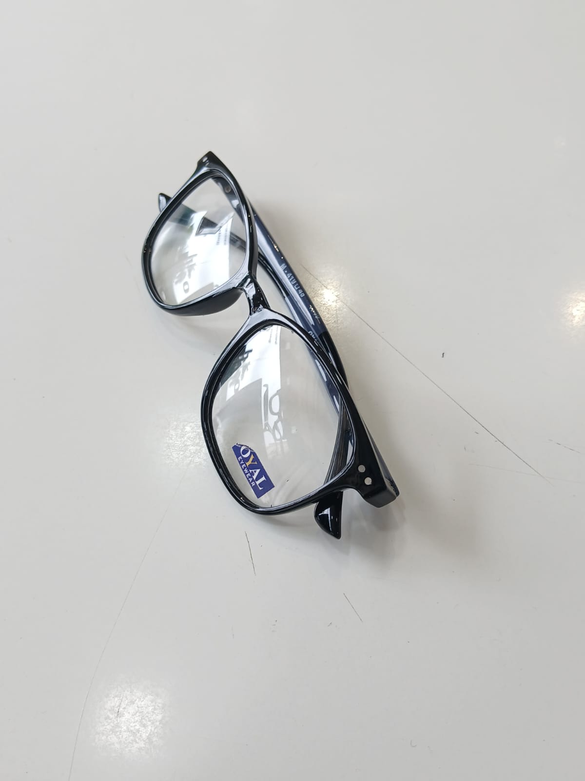 EYEGLASS - Gray Thumbnail