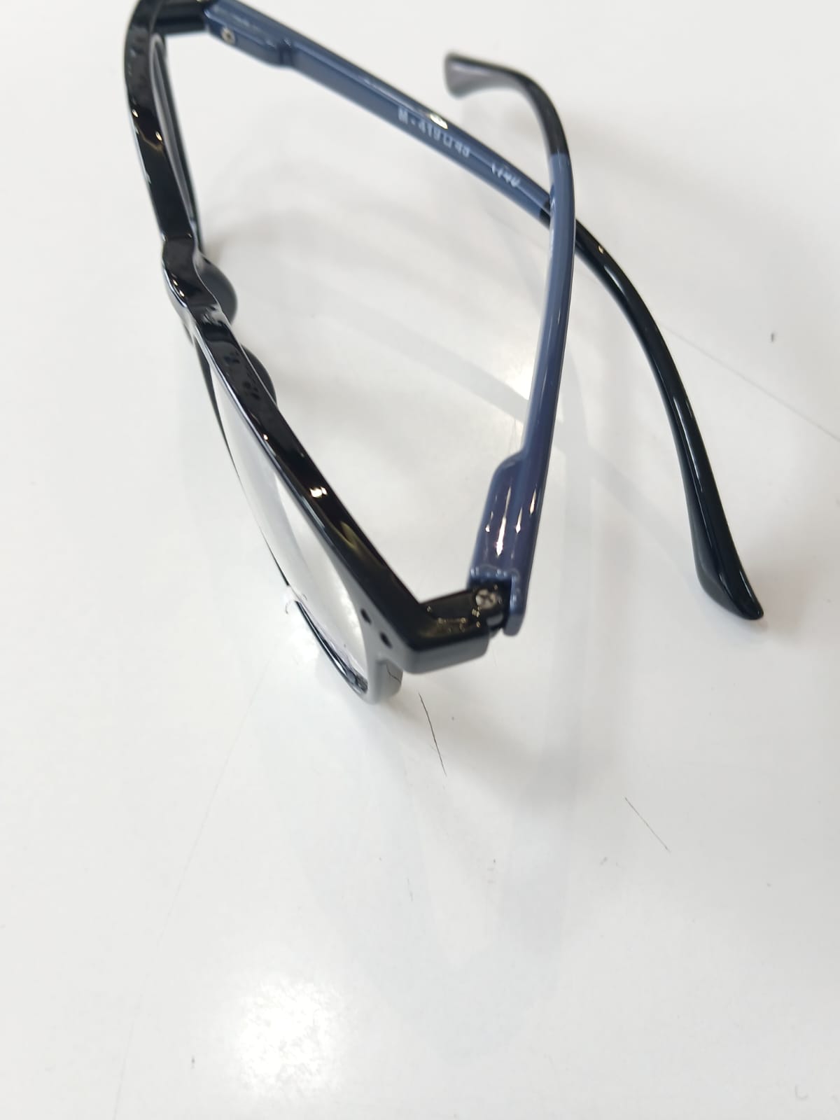 EYEGLASS - Gray Thumbnail