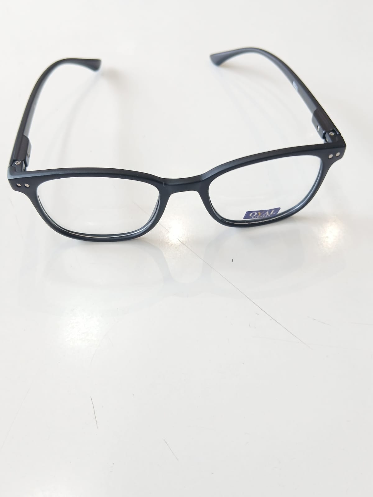 EYEGLASS - Black