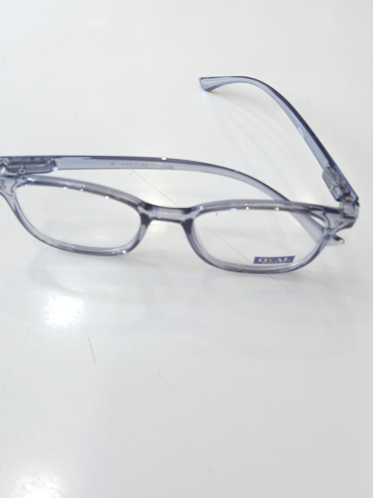 EYEGLASS - Gray Thumbnail