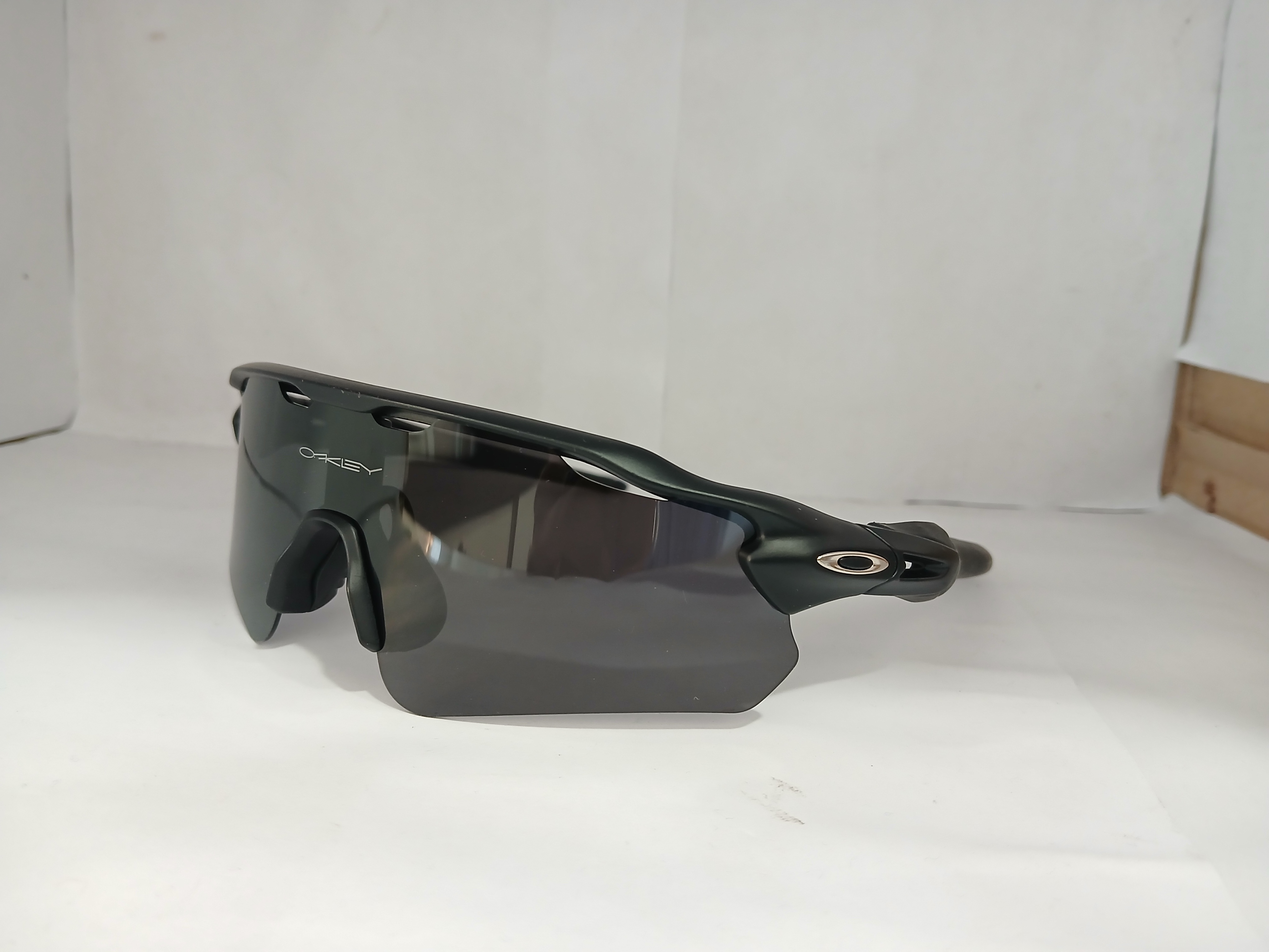 sunglasses - Black - Thumbnail