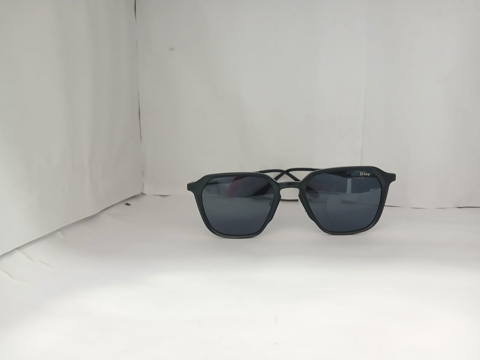 sunglasses - Black Thumbnail