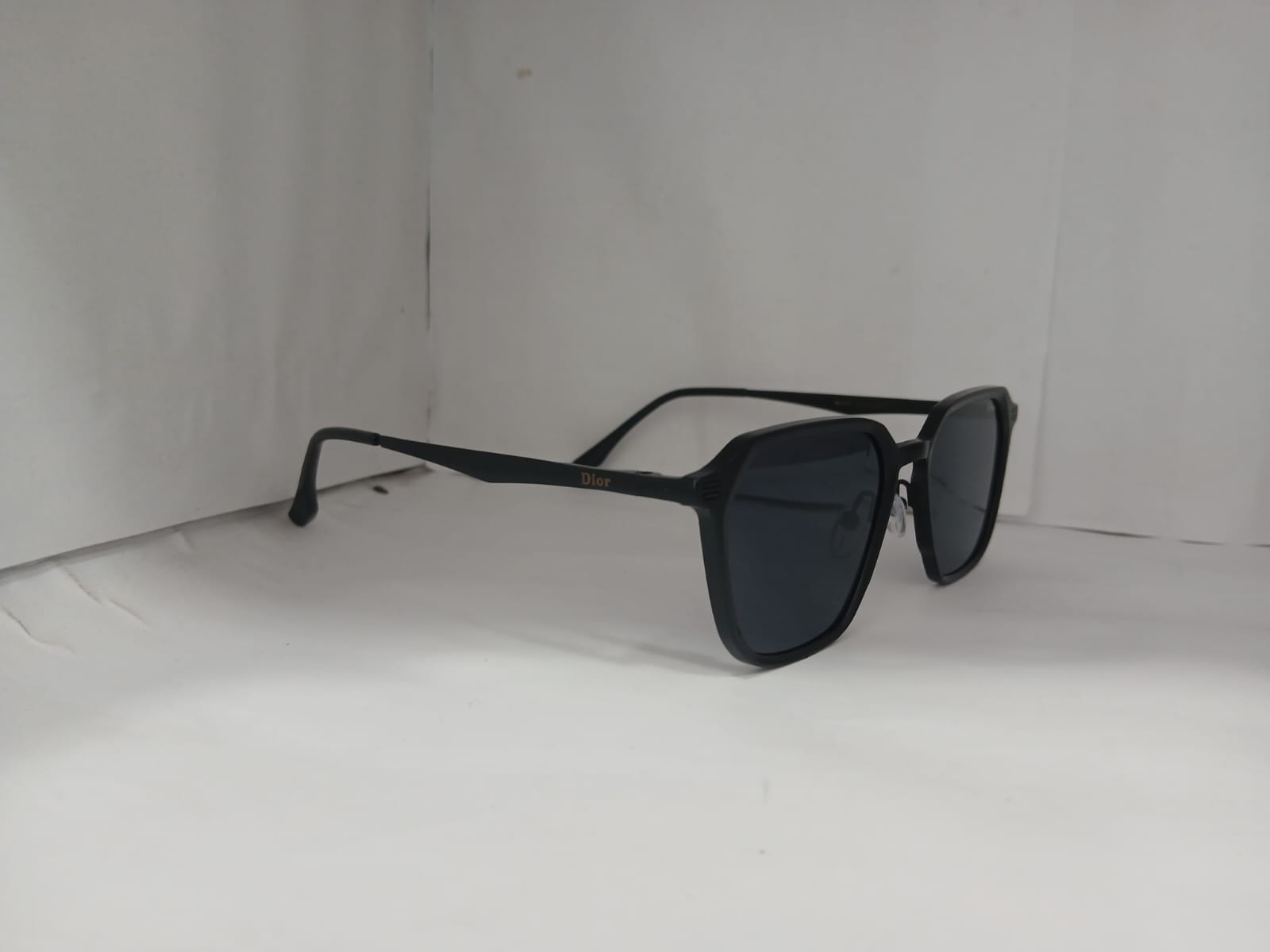sunglasses - Black Thumbnail