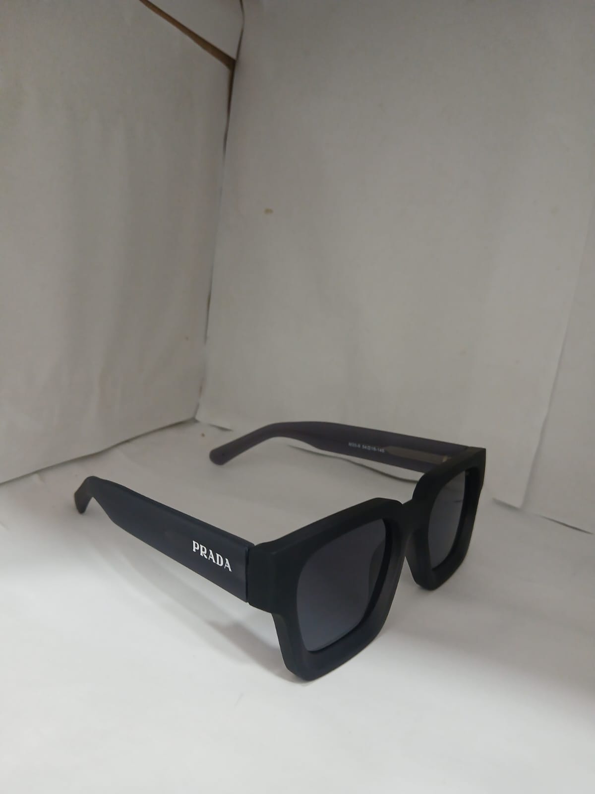sunglasses - Grey Thumbnail