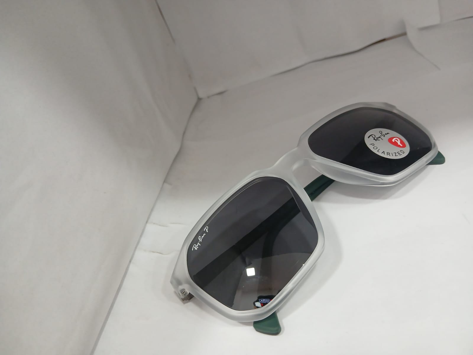 sunglasses - White Thumbnail