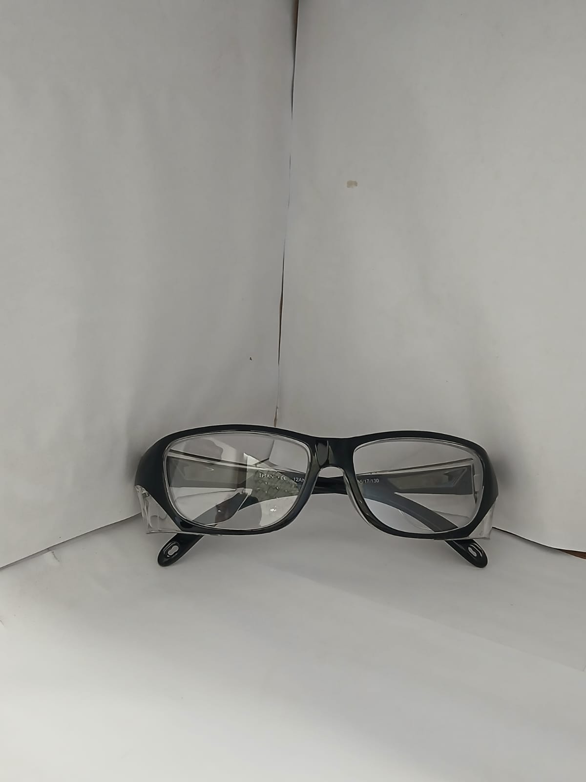 EYEGLASS - Black Thumbnail
