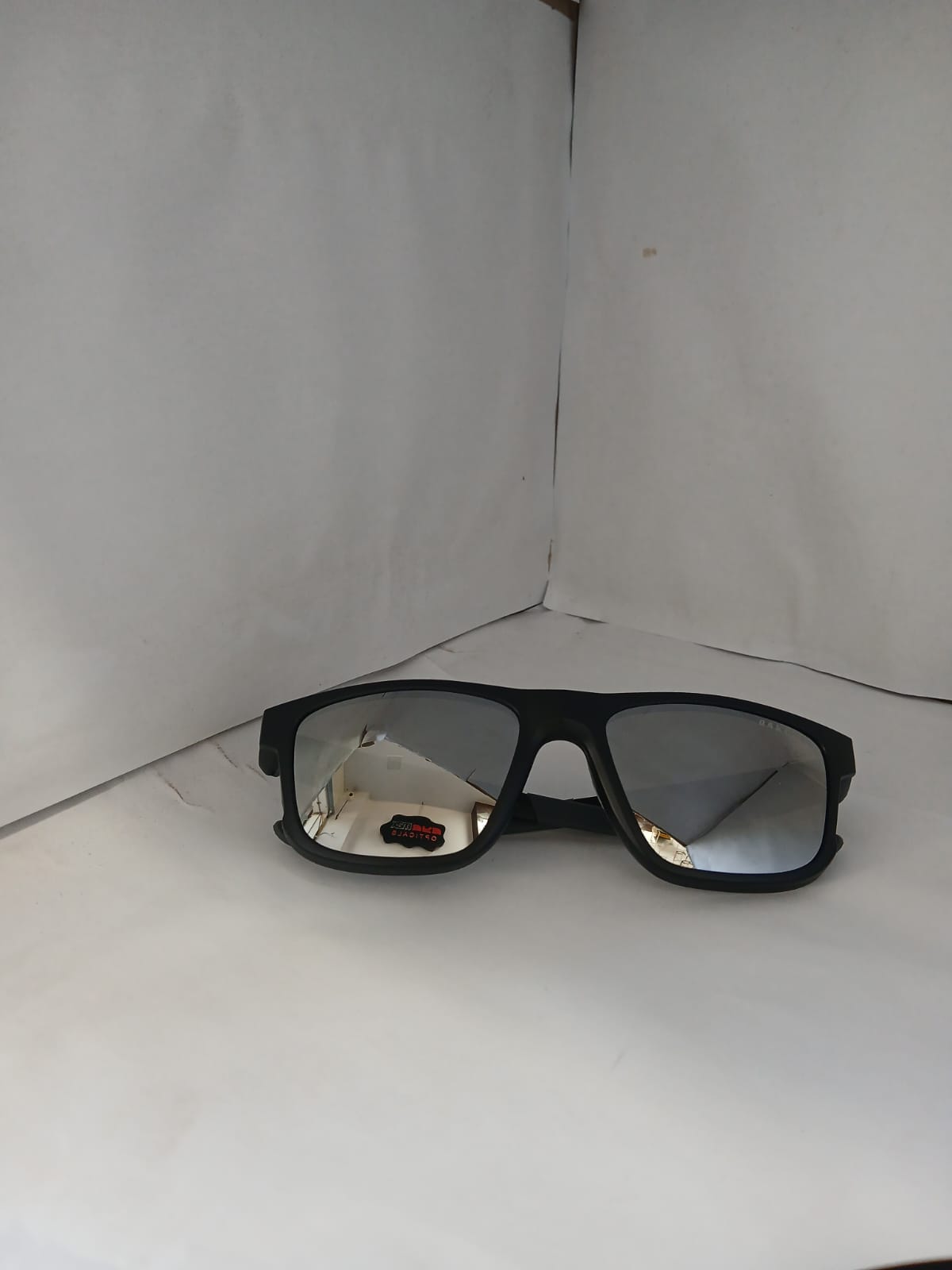 EYEGLASS - Black Thumbnail